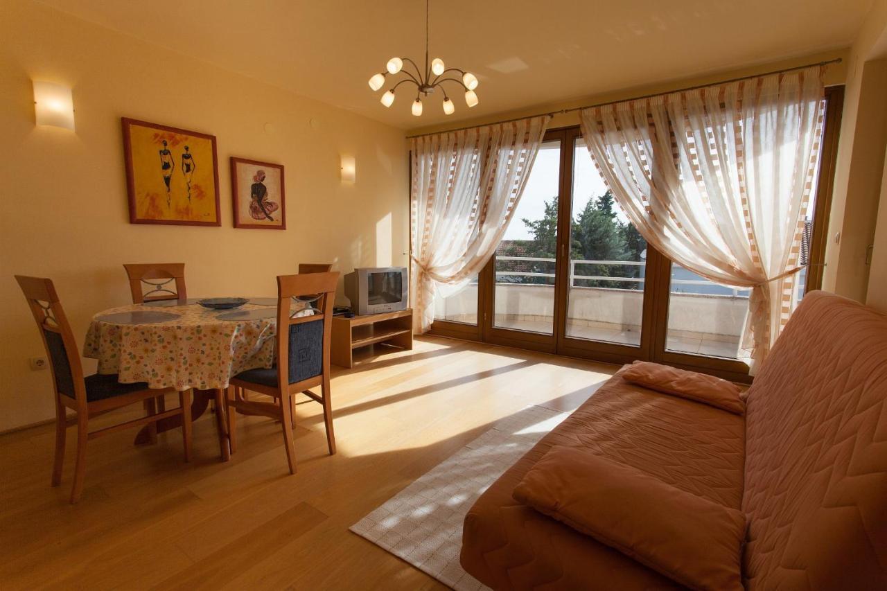 Apartman Vjekoslav Крк Экстерьер фото