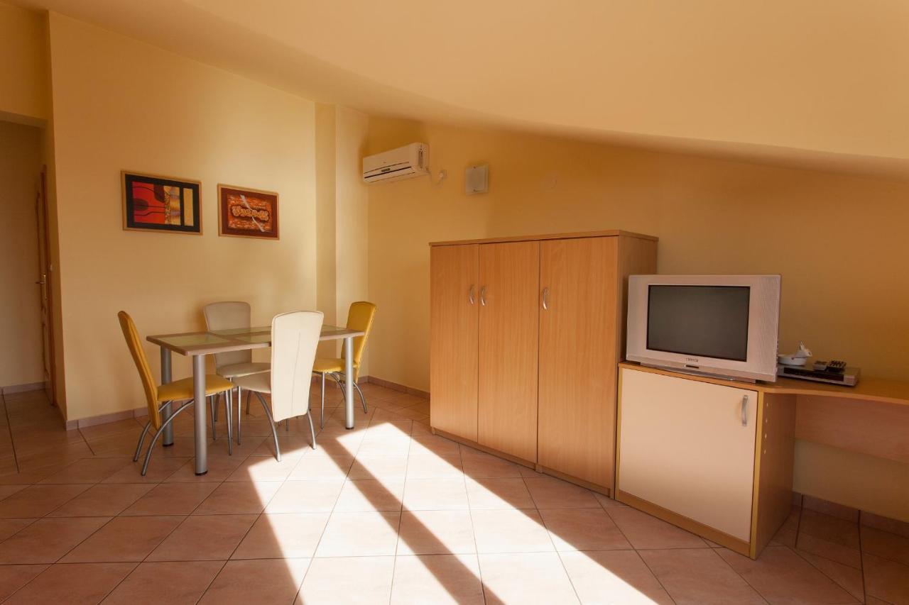 Apartman Vjekoslav Крк Экстерьер фото